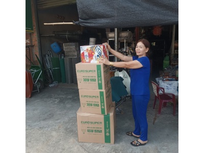 VUI XUÂN SANG - ĐÓN NGÀN QUÀ TẶNG